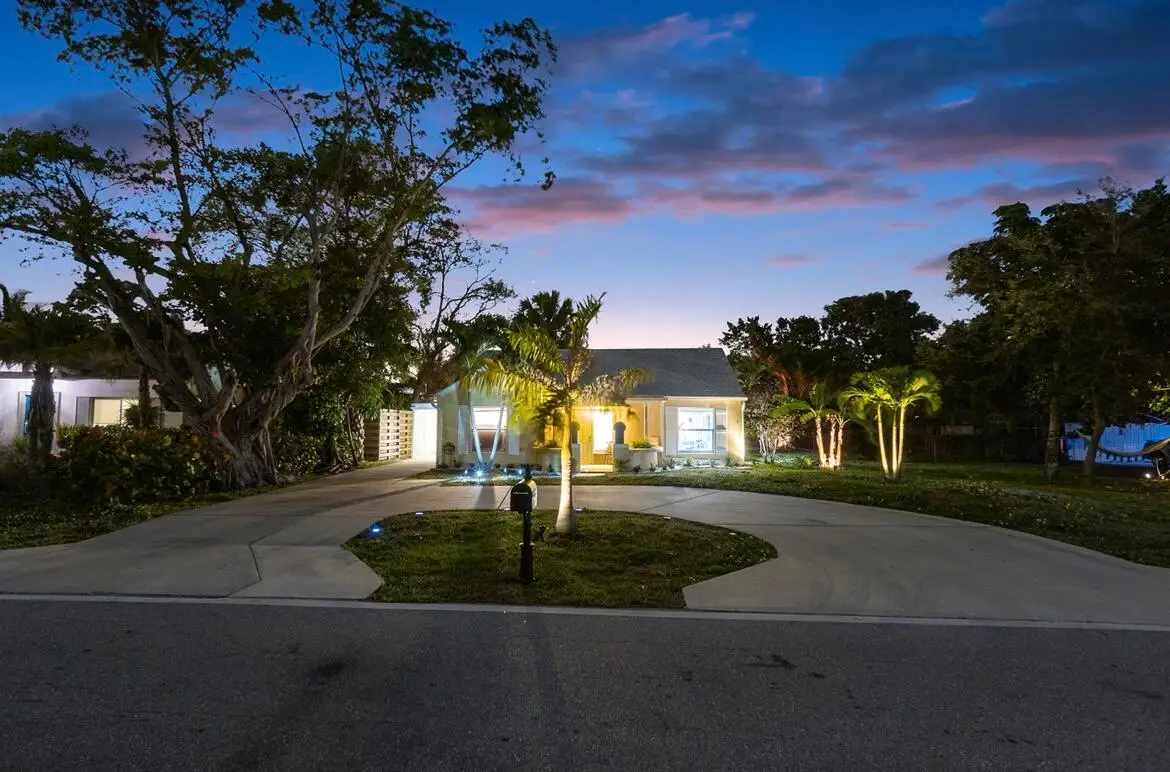 727 S Lake Drive, Lantana, FL 33462 - #1