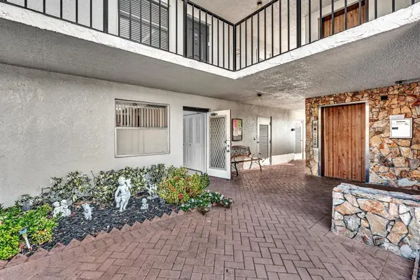 6650 S Oriole Boulevard #1040, Delray Beach, FL 33446