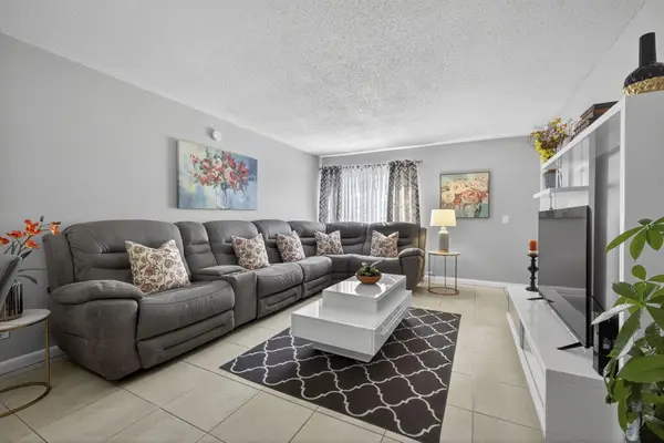 12020 W Greenway Drive #102, Royal Palm Beach, FL 33411