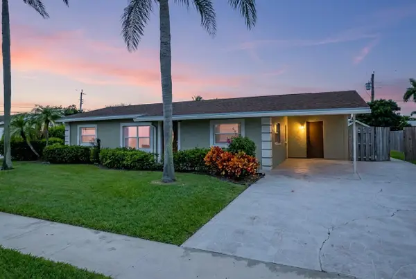 425 Palo Alto Drive, Palm Springs, FL 33461