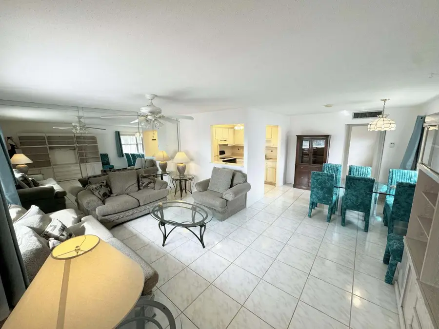 379 Saxony H, Delray Beach, FL 33446 - #2