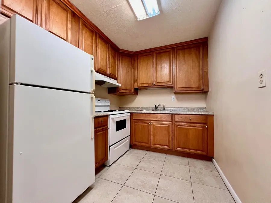 240 Bedford J, West Palm Beach, FL 33417 - #3