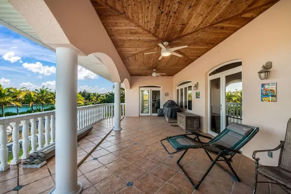 42 Dunton Lane, ,,  
