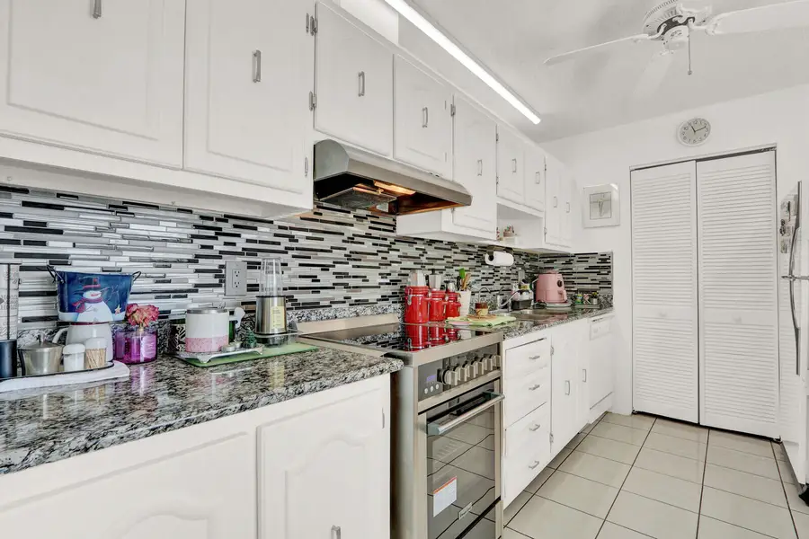 615 Laconia Circle #A, Lake Worth, FL 33467 - #3