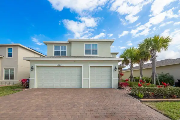 1700 NW Vivanco Street, Port St Lucie, FL 34986