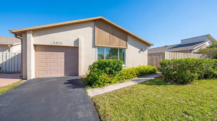 5871 Mirror Lakes Boulevard, Boynton Beach, FL 33472 - #2
