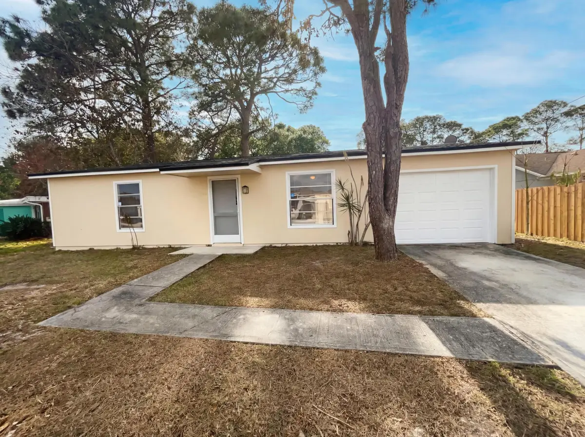 1118 SE Proctor Lane, Port Saint Lucie, FL 34983 - #1