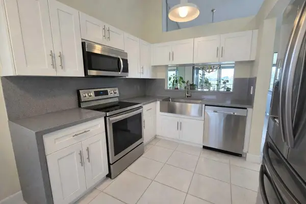 10870 Lakemore Lane #201, Boca Raton, FL 33498