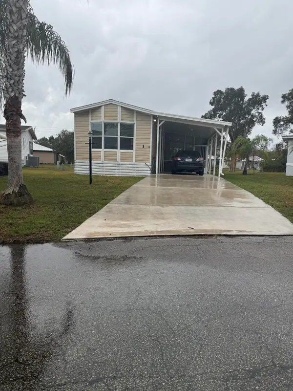 1 SE Gorda Way, Port St Lucie, FL 34952