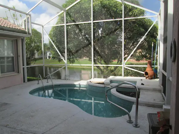 2866 Waters Edge Circle, ,, FL 33413