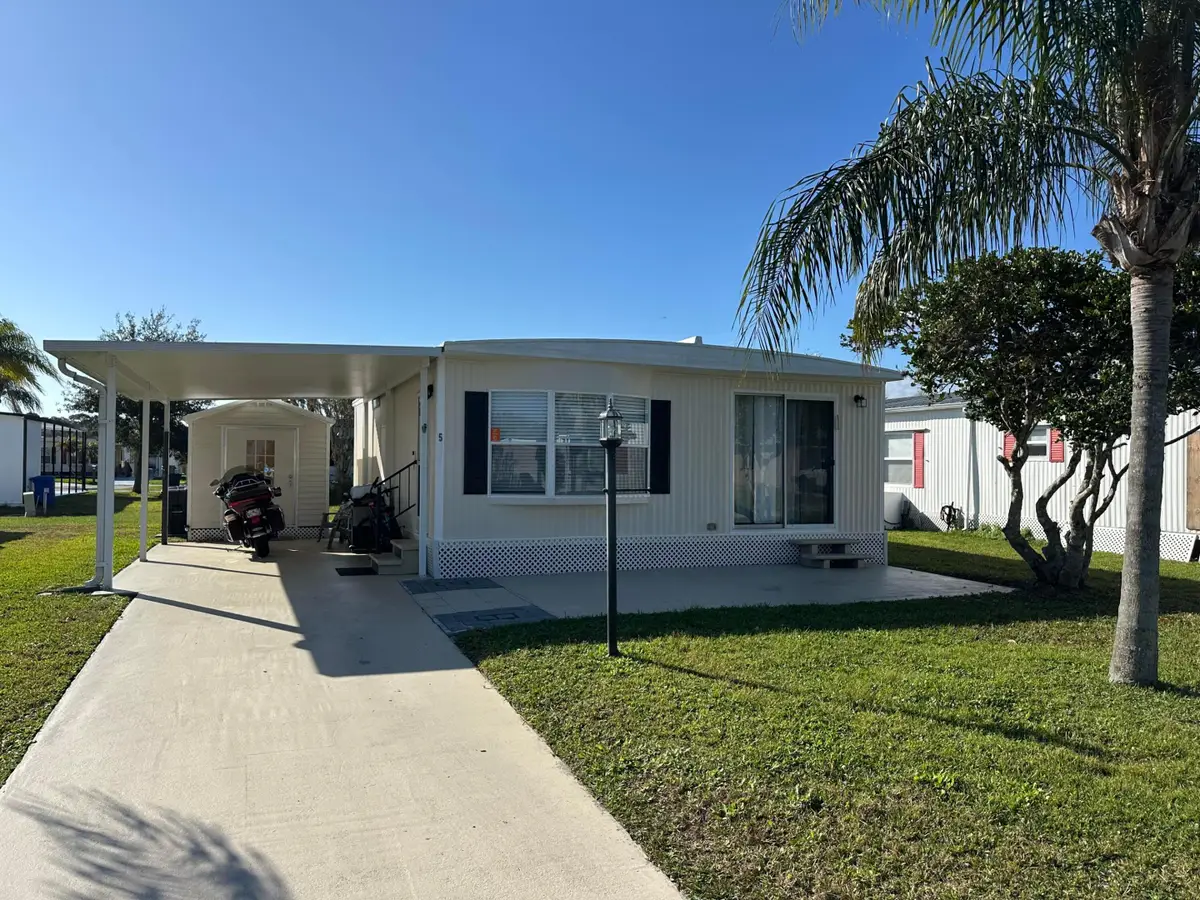 5 Universidad Lane, Port Saint Lucie, FL 34952 - #1