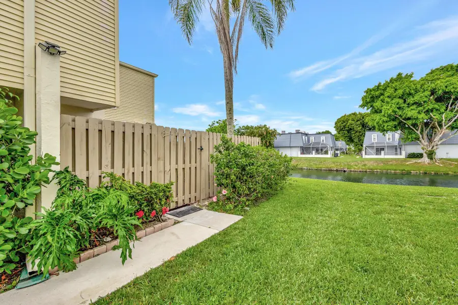 1586 Shaker Circle, Wellington, FL 33414 - #2