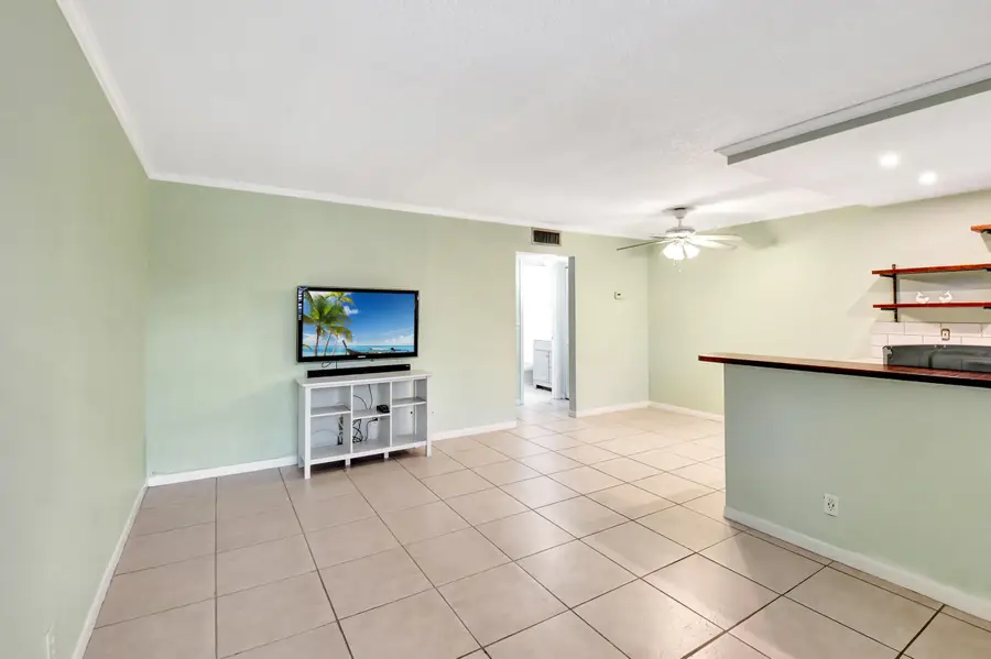 205 NE 3rd Street #208, Boynton Beach, FL 33435 - #3