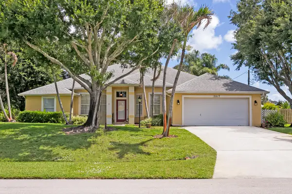 2017 SE Allamanda Drive, Port St Lucie, FL 34952