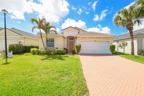 350 SW Lake Forest Way, Port St Lucie, FL 34986