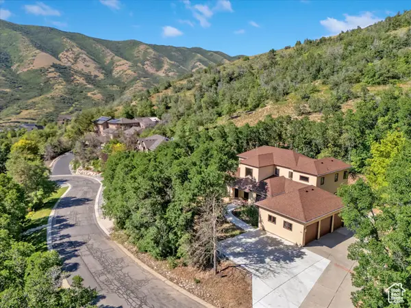 422 S Maryfield Dr, Salt Lake City, UT 84108