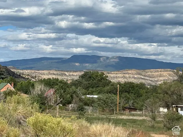 340 E 200 S, Escalante, UT 84726 - Image #2