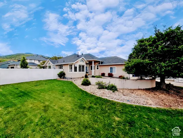 818 Summit Dr, Smithfield, UT 84335 - #2