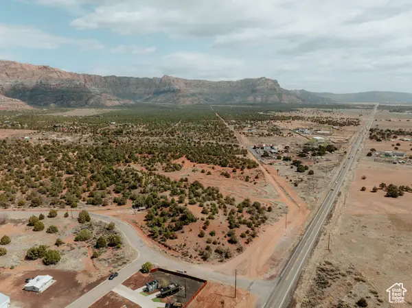 1933 S Canyon Dr, Apple Valley, UT 84737