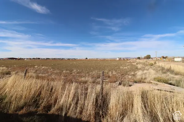 1010 E Midvalley Rd, Enoch, UT 84721