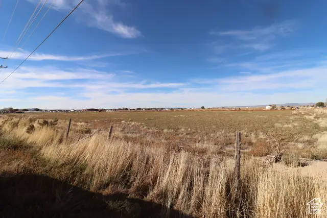 1010 E Midvalley Rd, Enoch, UT 84721 - Image #2