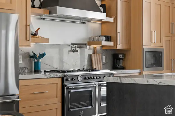 1450 W Torrey Pines Rd, Hurricane, UT 84737