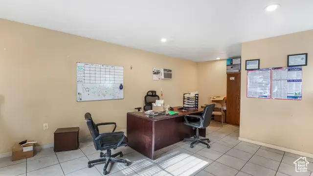 1601 W Warnock Ave, Salt Lake City, UT 84119 - #3