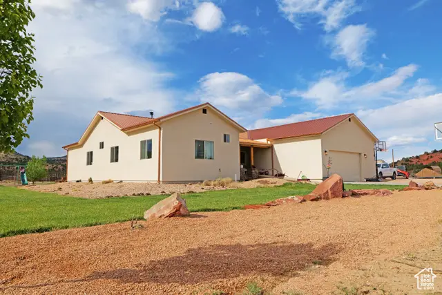 7395 N Johnson Canyon Rd, Kanab, UT 84741 - Image #2
