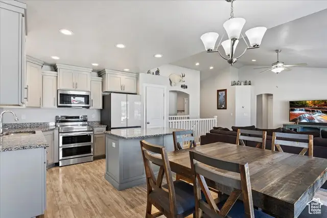 4448 W 5325 S, Hooper, UT 84315 - Image #3