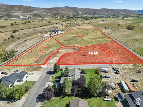 201 E Country Ln, Francis, UT 84036