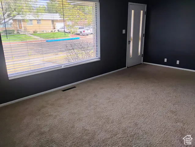 70 Sycamore Cir, Clearfield, UT 84015 - Image #2