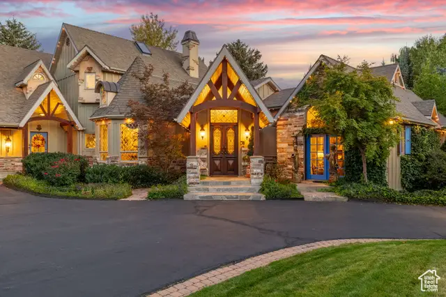 2238 E Cottonwood Cove Ln, Cottonwood Heights, UT 84121 - Image #2