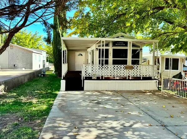 1150 W Red Hills Pkwy #183, Washington, UT 84780