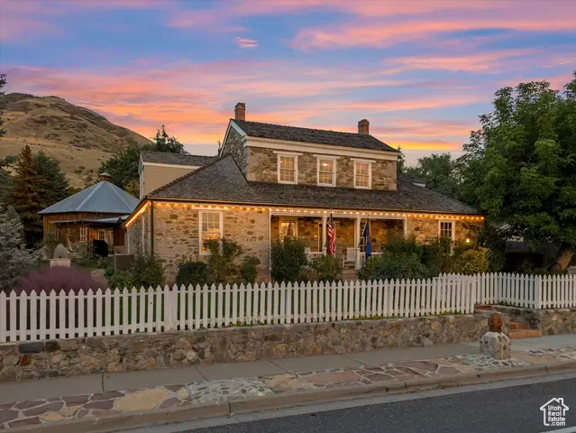 252 N 400 E, Centerville, UT 84014 - Image #2