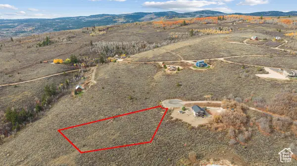 3332 S Mules Ear Cir #38, Garden City, UT 84028