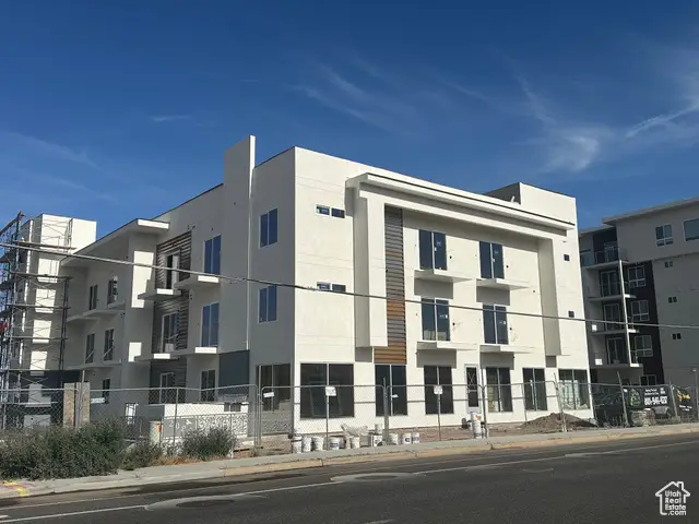 2085 N Main St #402, Sunset, UT 84015 - Image #1