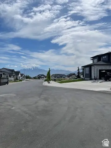 13374 S Hawks Crest Rd #219, Herriman, UT 84096 - Image #2