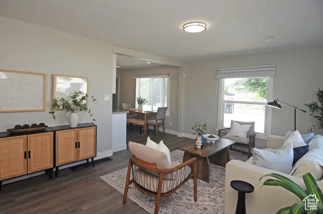 230 S Lakeview Dr E, Clearfield, UT 84015 - Image #3