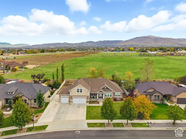5747 W Evening View Dr, Herriman, UT 84096 - Image #2
