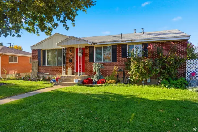 186 Sycamore Cir, Clearfield, UT 84015 - Image #3