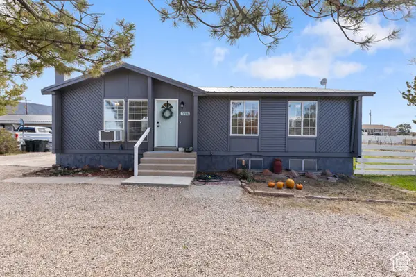 598 E Blue Sky Dr S, Enoch, UT 84721