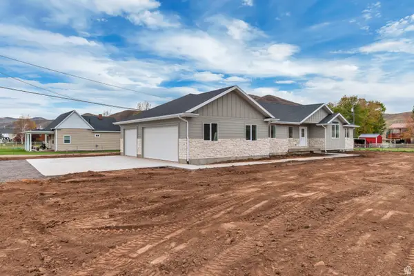 125 E Canyon Rd, Henefer, UT 84033
