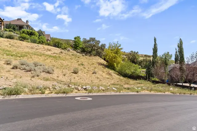 391 E Greystone #316, Farmington, UT 84025 - Image #2