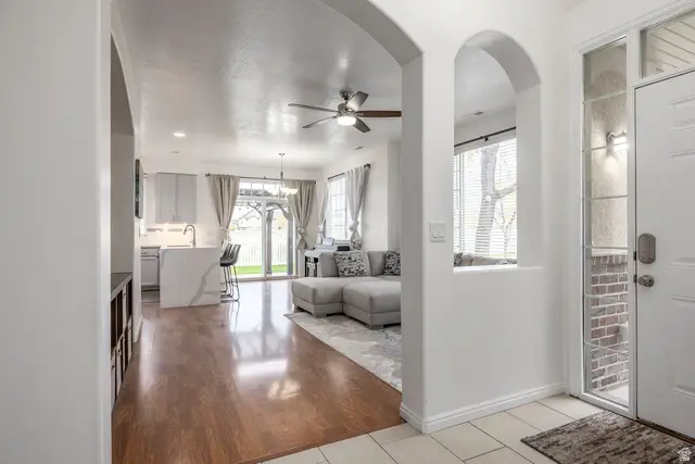 634 Canterbury Ln, North Salt Lake, UT 84054 - Image #2