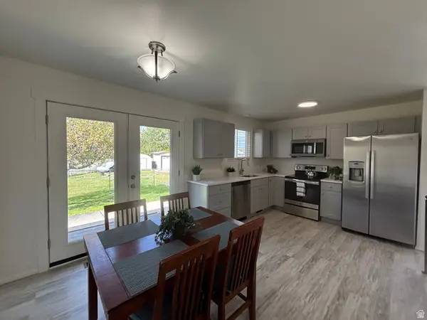 3832 S Danbury Cir W, Magna, UT 84044