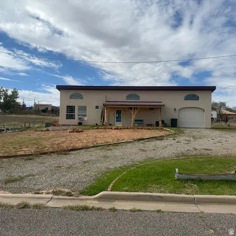 256 S 300 E, Blanding, UT 84511