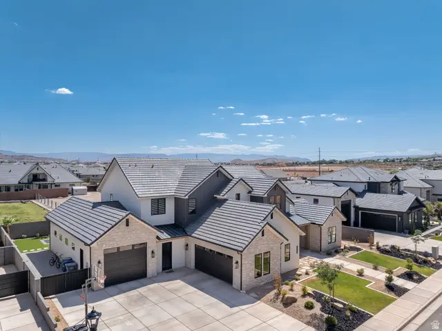 3076 E Blue Heron Dr, Saint George, UT 84790 - Image #2