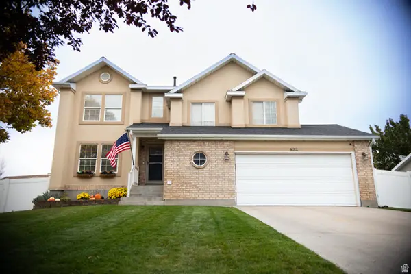 922 W 1420 N, Clinton, UT 84015