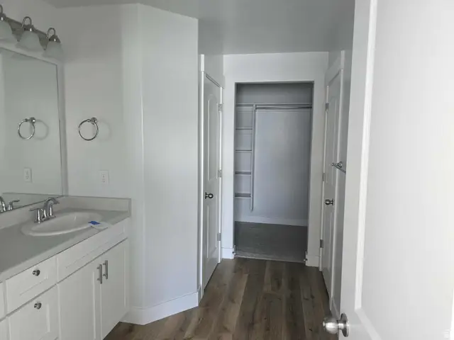 1186 E Dogwatch Dr, Saratoga Springs, UT 84045 - Image #2