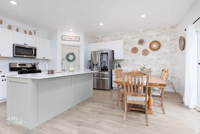 628 N Scuttlebutt Ln, Saratoga Springs, UT 84045 - Image #2